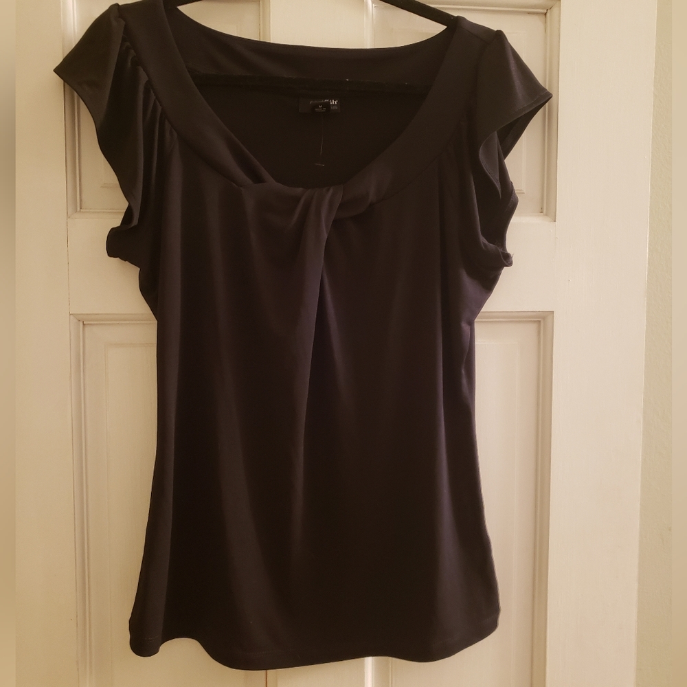 Brand New Women's Medium East 5th Career Top